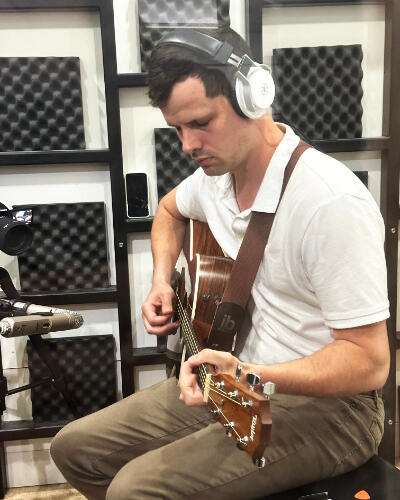 In the studio finishing up the acoustic guitar tracks on the Low German album!